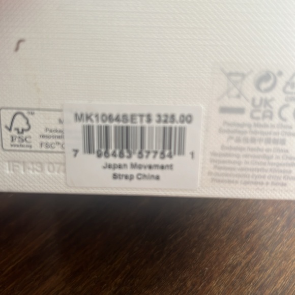 Michael Kors rose, gold, watch, and bracelet set with crystals.NWT . - Picture 8 of 8